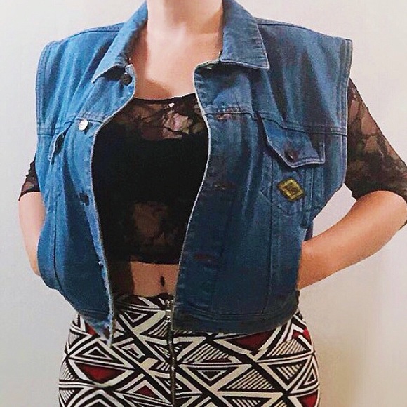 Vintage Jackets & Blazers - Vintage wide shoulder collared denim jean vest